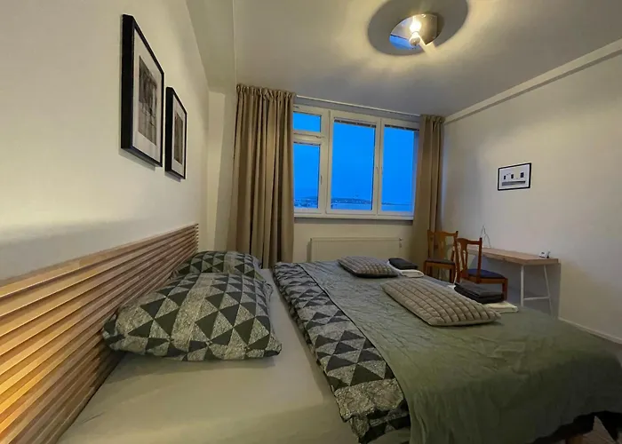 Old Town Black * ברטיסלאבה